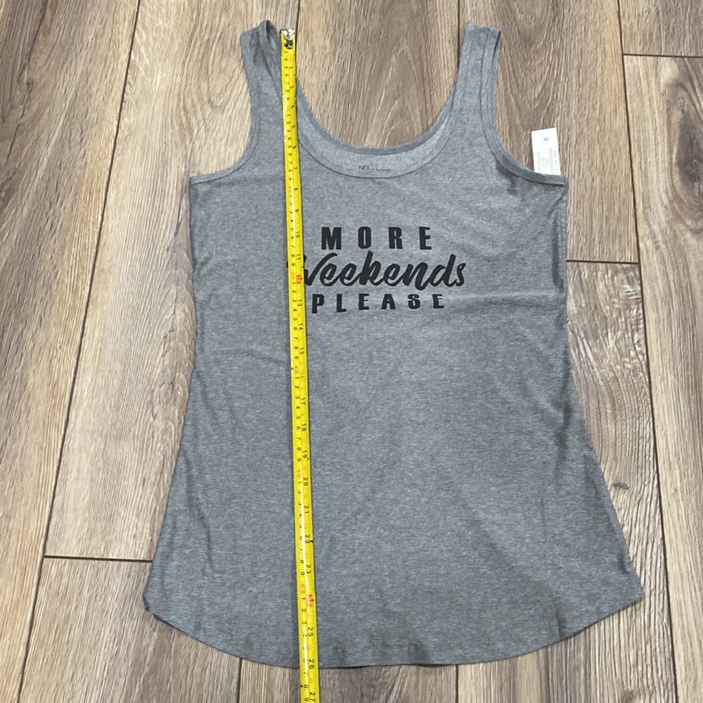 ”MORE WEEKENDS PLEASE” Gray Graphic Tank - Picture 6 of 10